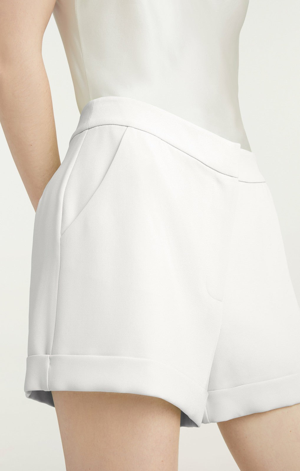 Crepe Elaine Short Ivory