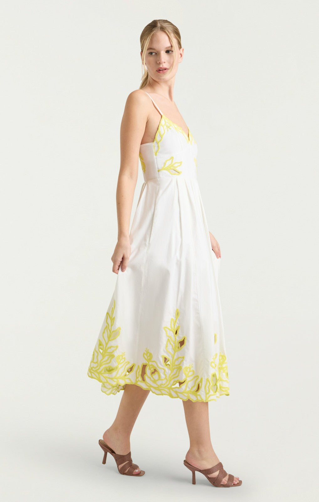 Trailing Peonies Maude Dress White/Golden Glow